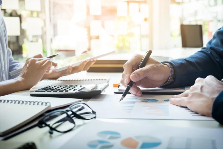 Cyprus West University Business Administration Degree Program - BS in Business Administration - Study Business Administration in Cyprus - Bachelor's Degree in Business Administration
