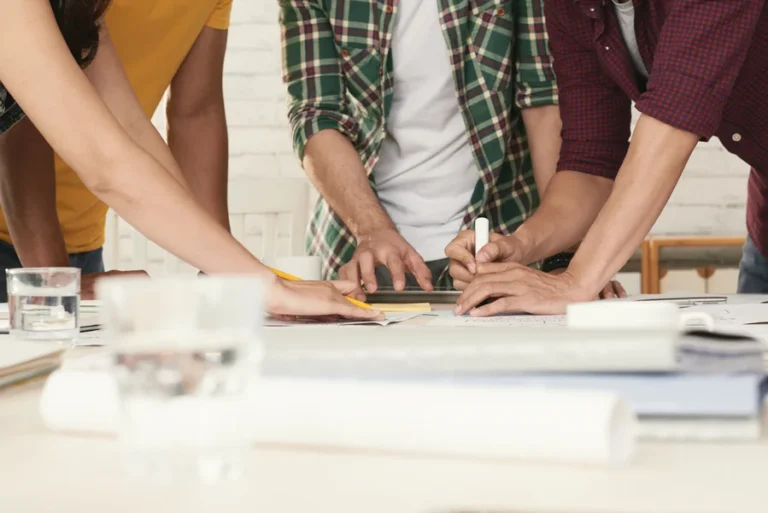 How to Ace Group Projects in University